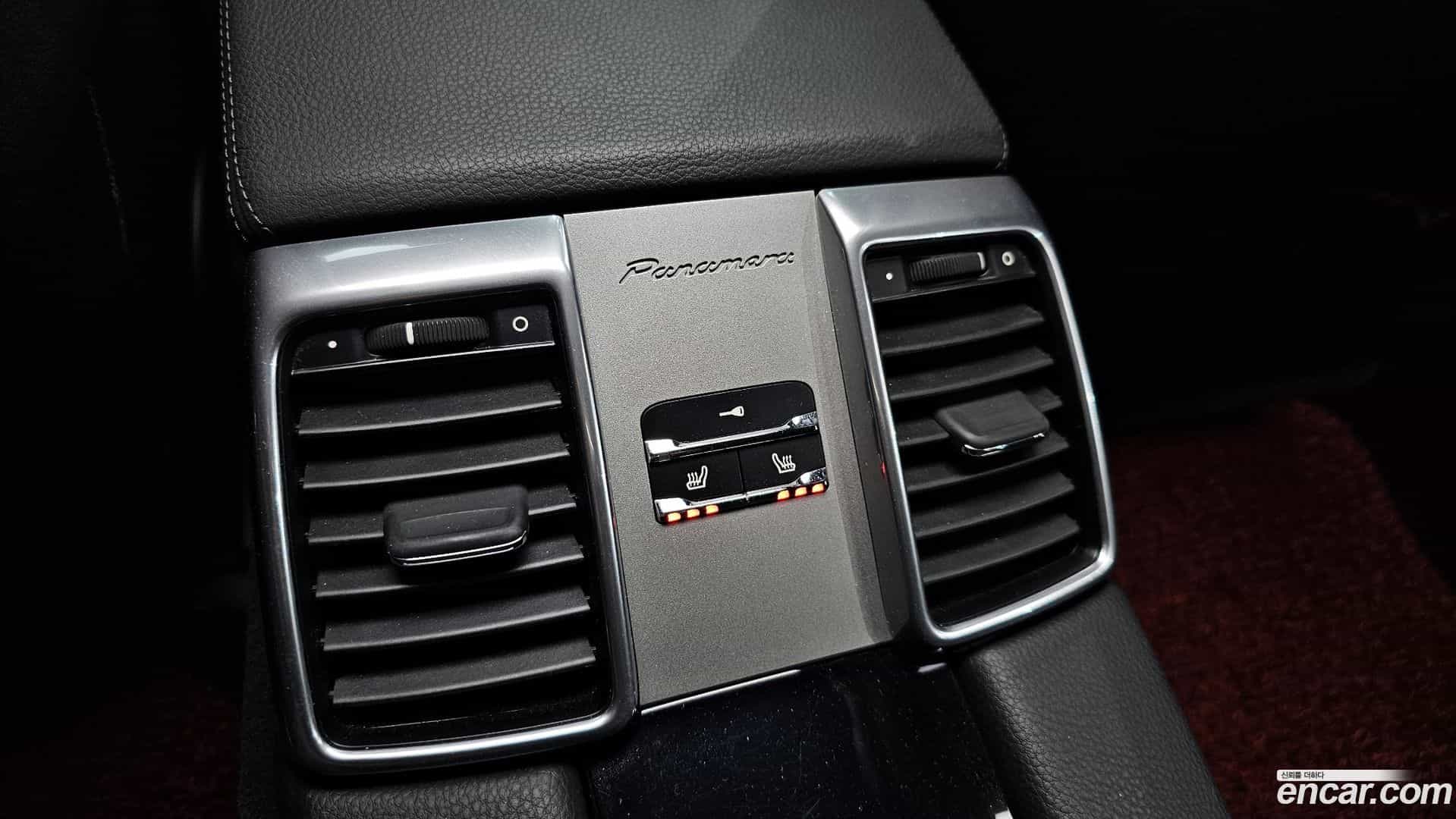 Panamera Porsche 2010.7-OPTION-022