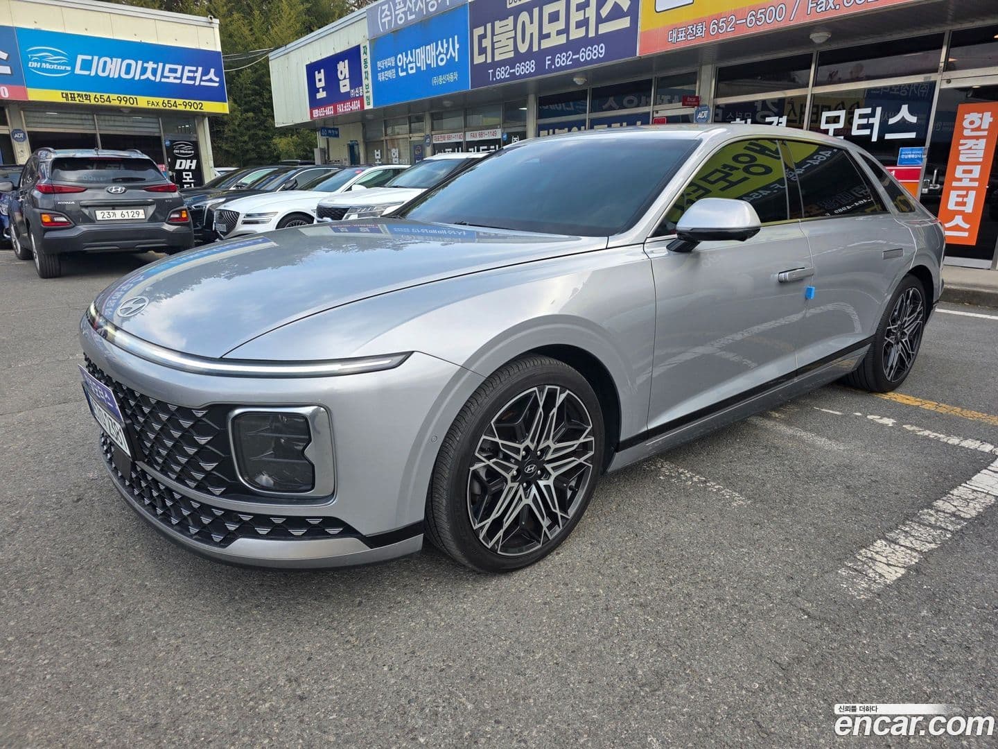 Main__Slider__Photo:Grandeur Hyundai 2023.1-0