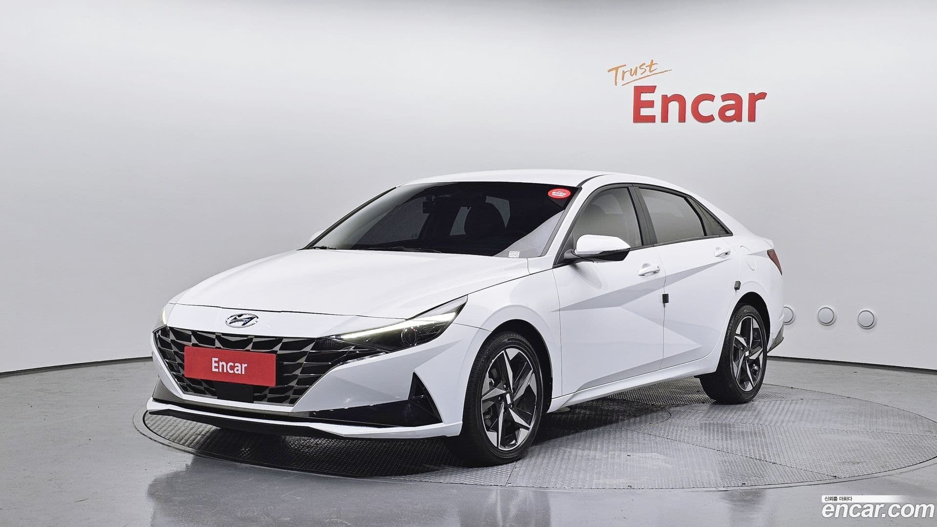 Main__Slider__Photo:AVANTE Hyundai 2022.9-0