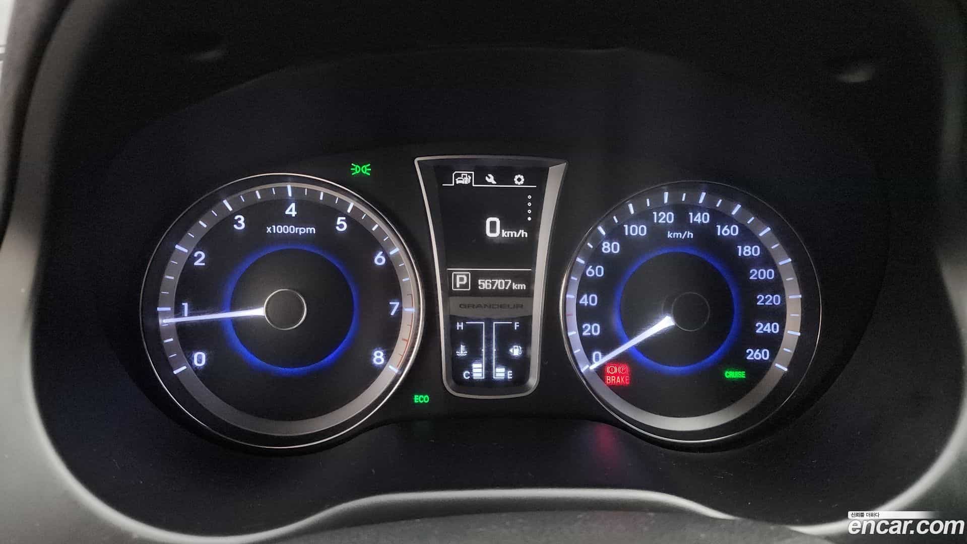 Grandeur Hyundai 2015.3-INNER-008