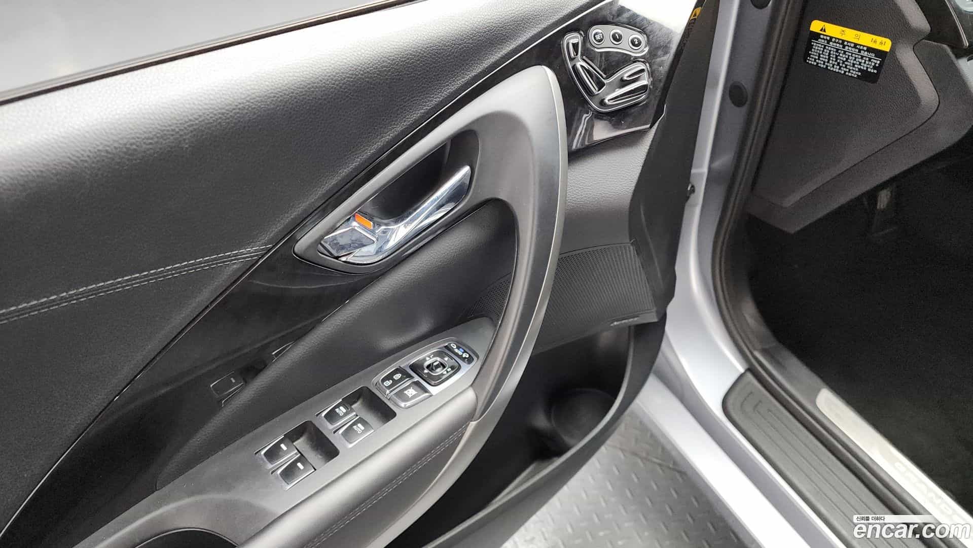 Grandeur Hyundai 2015.3-OPTION-022