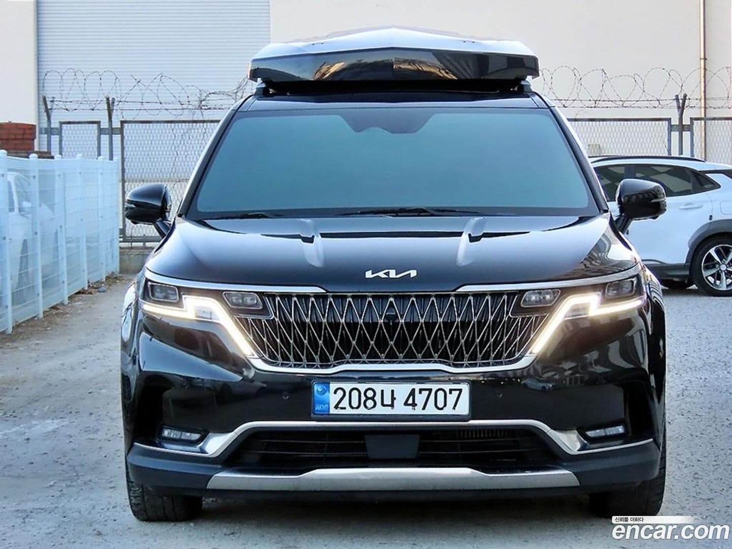 Main__Slider__Photo:Canival Kia 2022.9-0