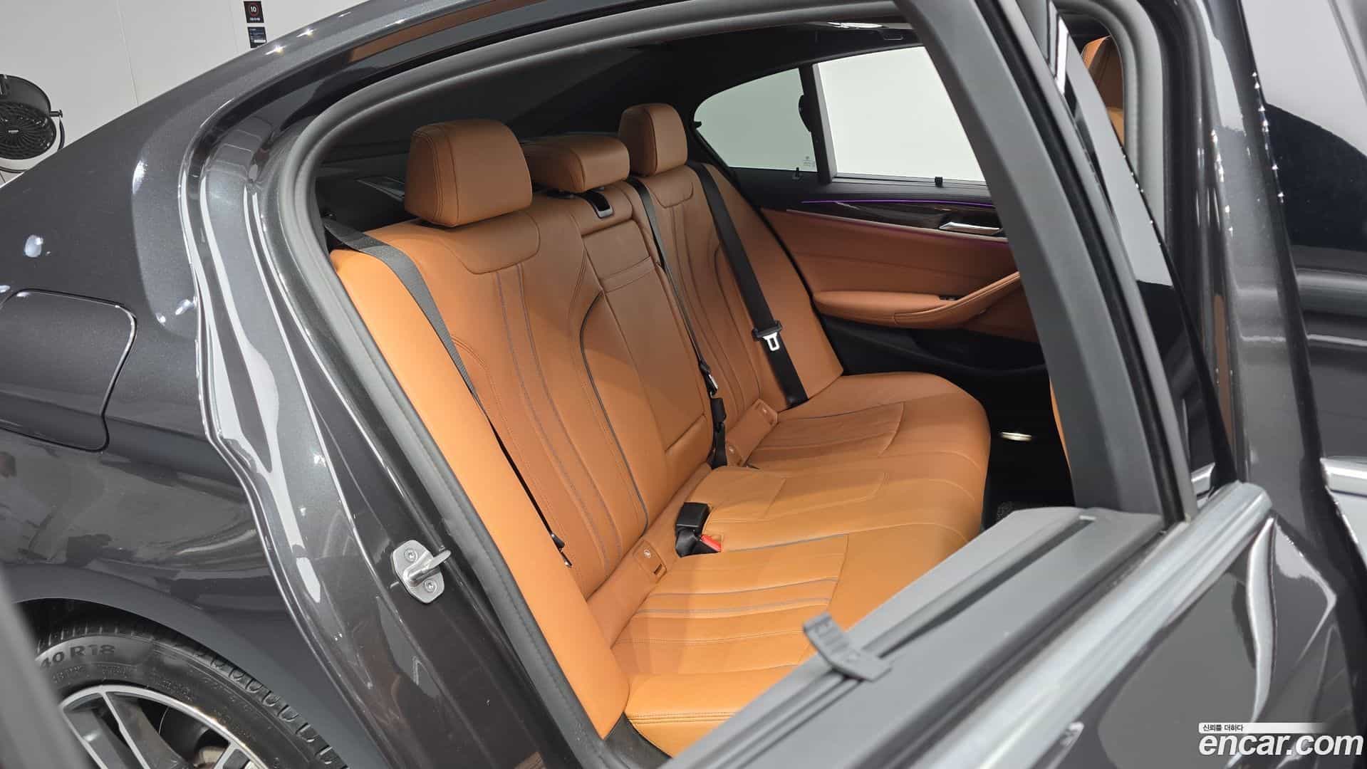 5-Series BMW 2022.4-OPTION-016