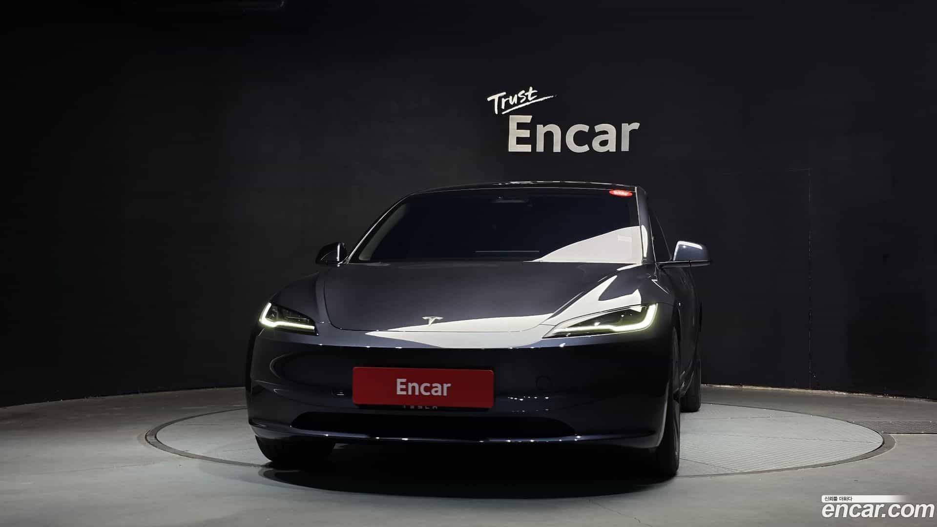 Model 3 Tesla 2024.6-OUTER-003