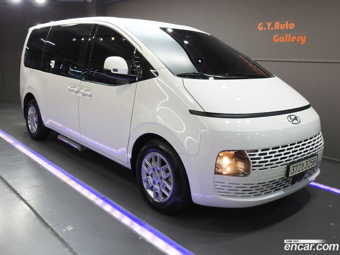 Main__Slider__Photo:Staria Hyundai 2022.7-0