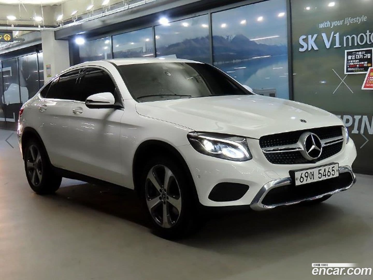 Main__Slider__Photo:GLC-Class Mercedes-Benz 2019.3-0