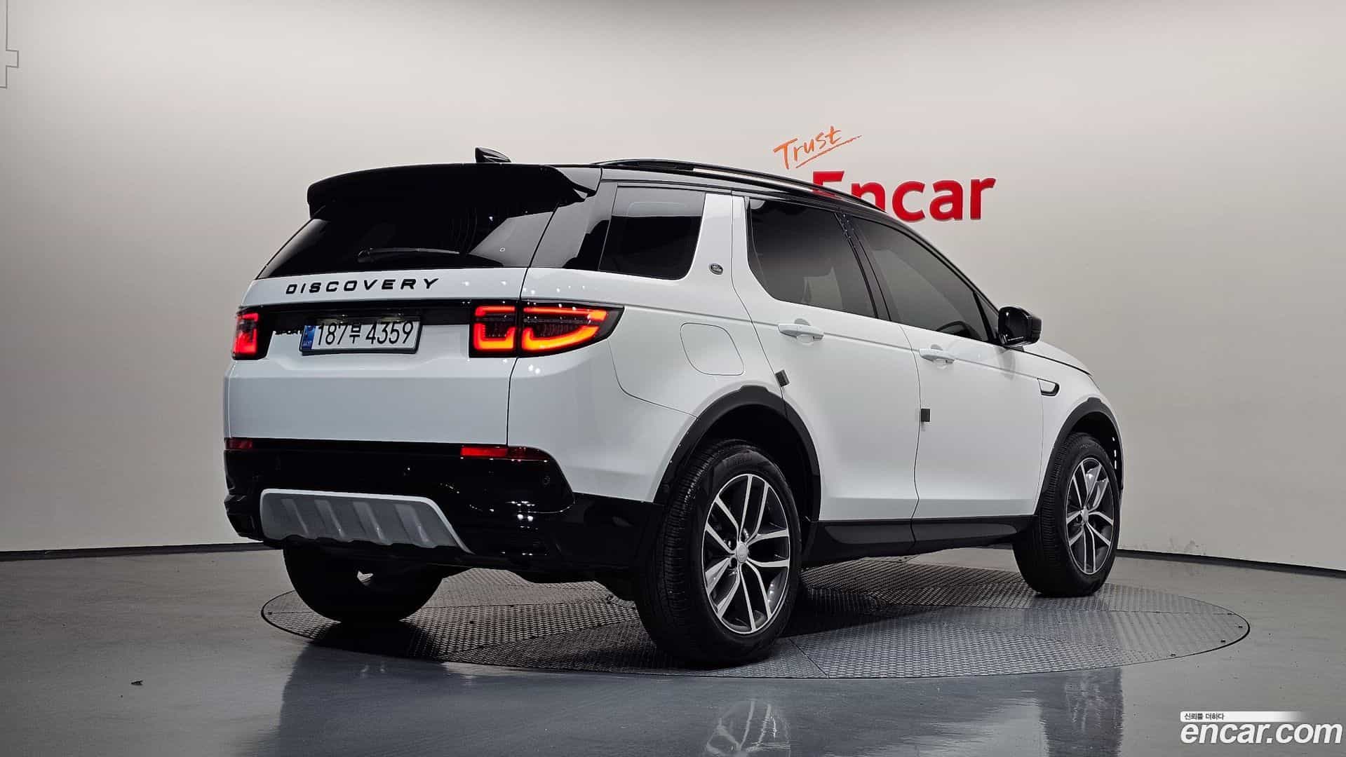 Discovery Sport Land Rover 2024.8-OUTER-002