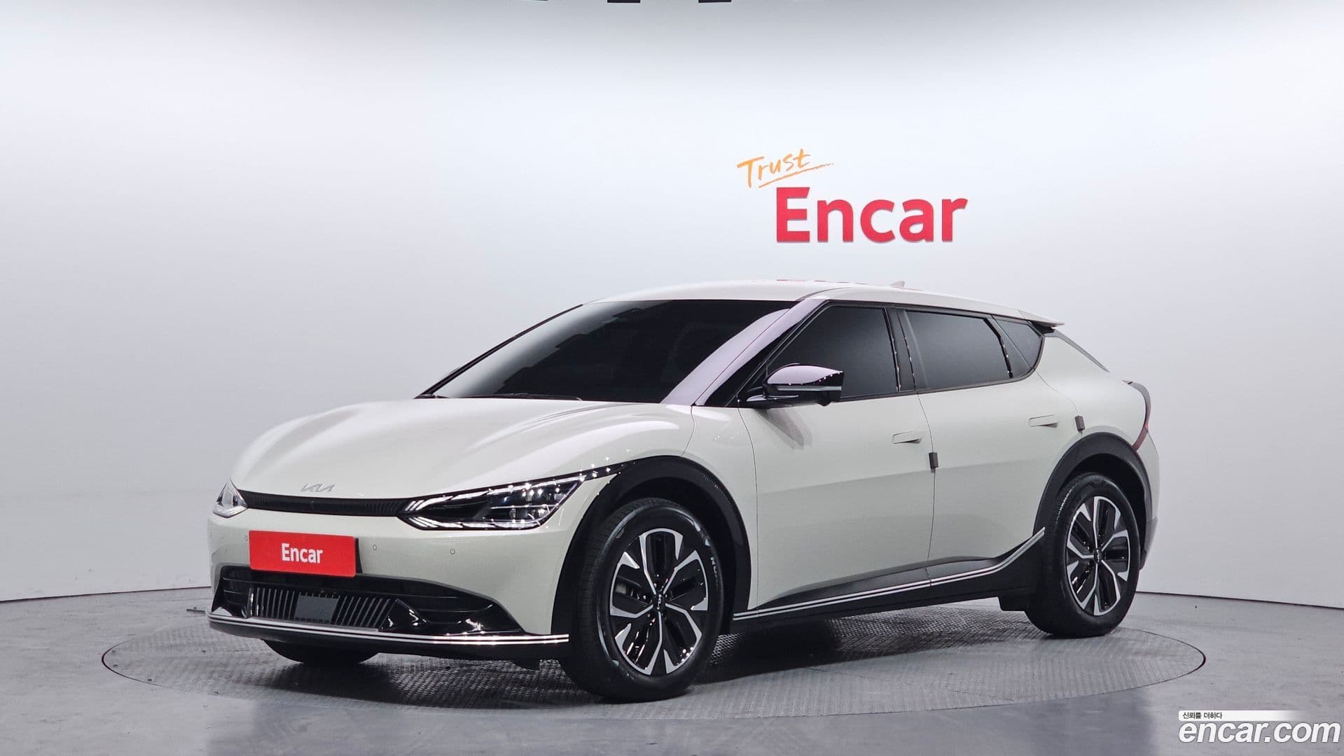 Main__Slider__Photo:EV6 Kia 2022.3-0