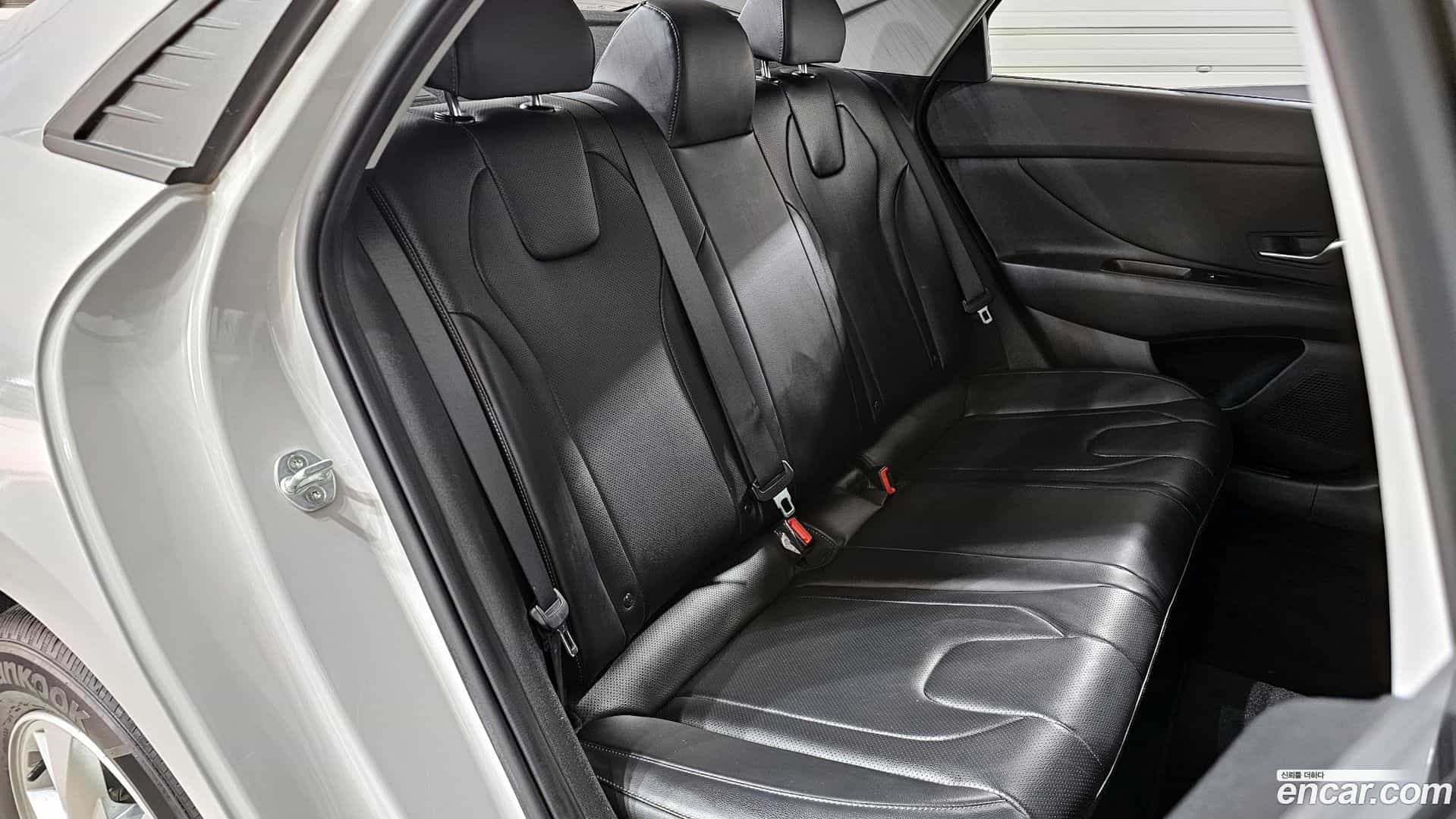 AVANTE Hyundai 2021.1-OPTION-016