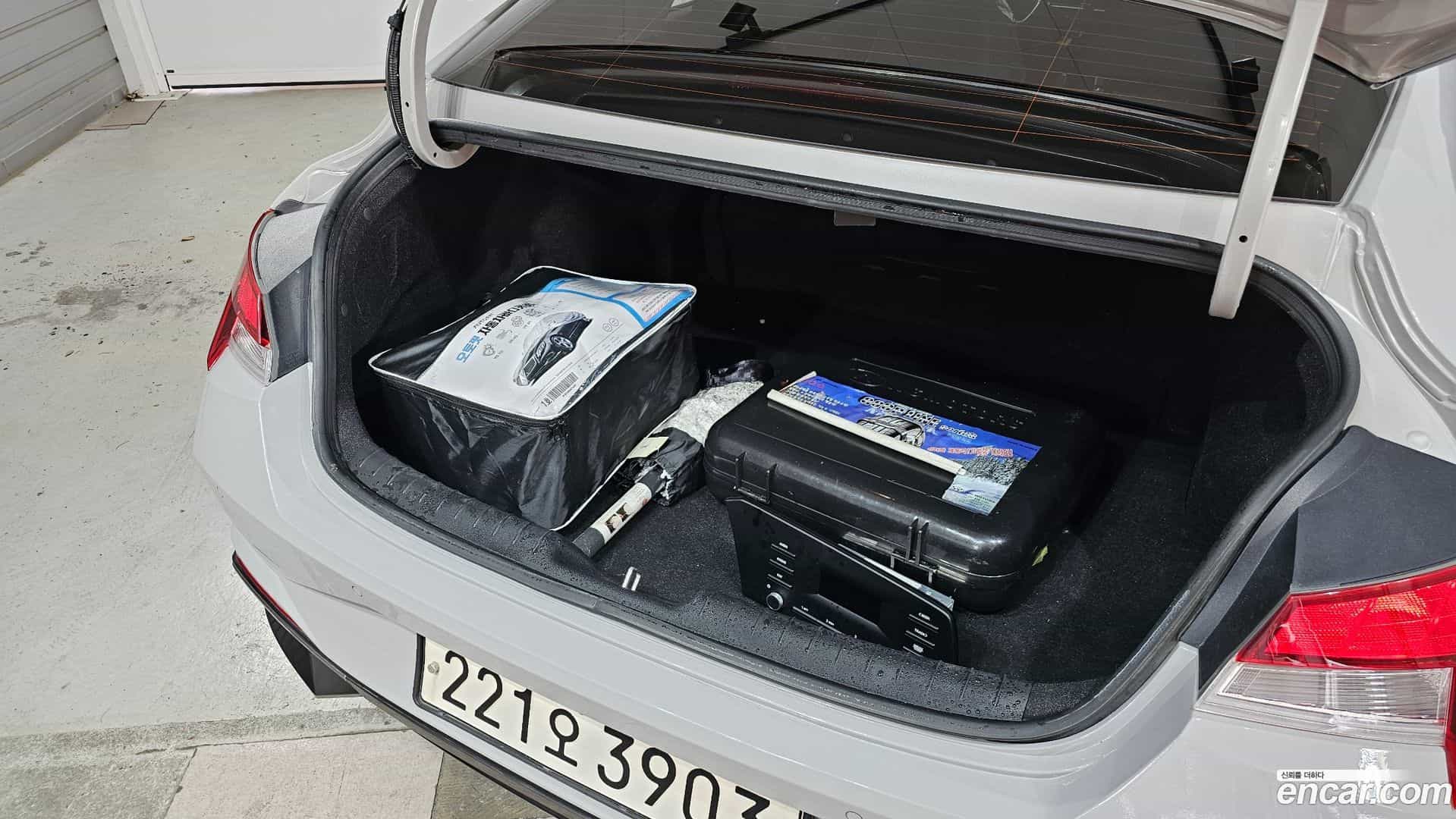 AVANTE Hyundai 2021.1-OPTION-024