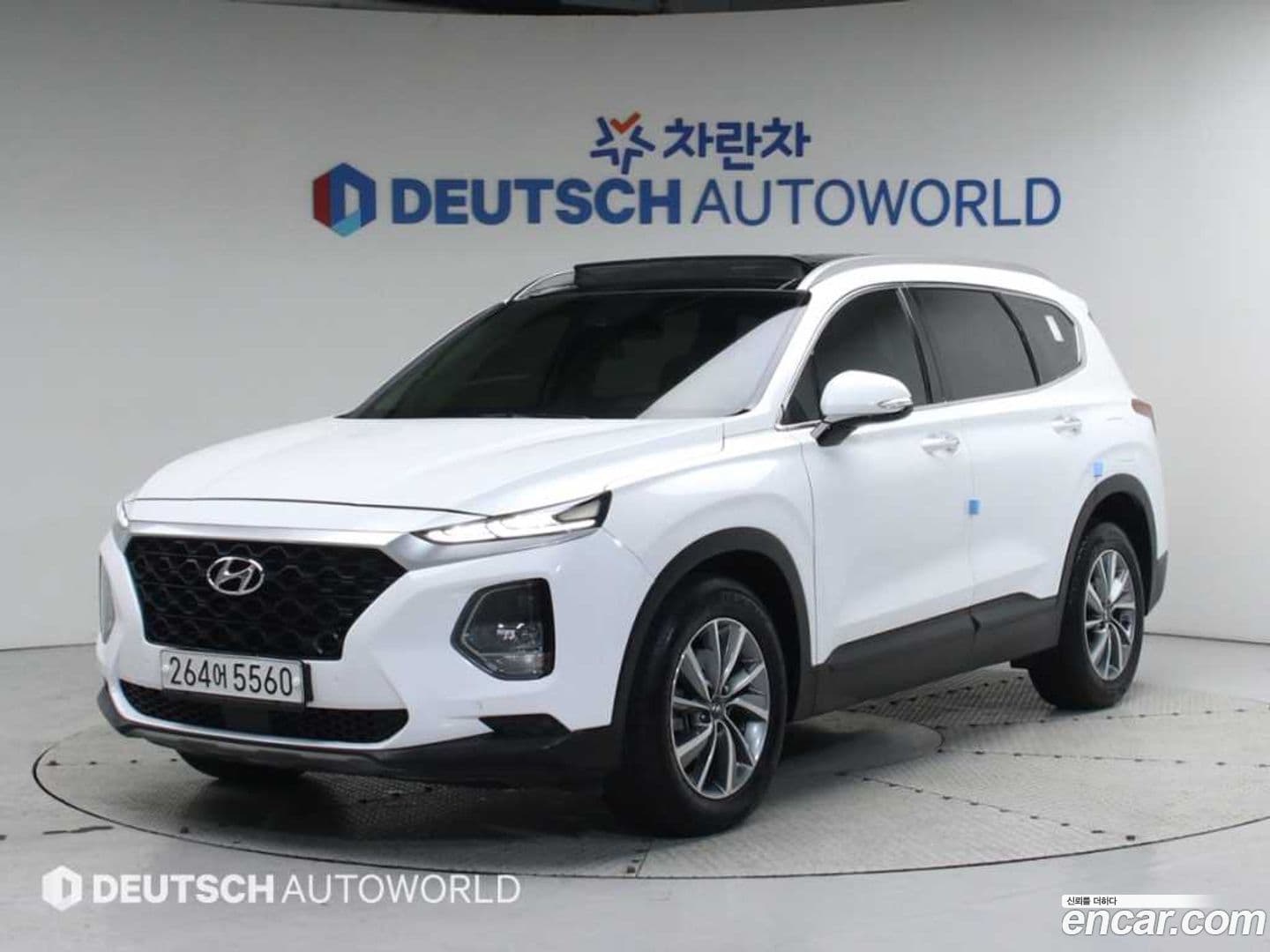 Main__Slider__Photo:Santafe Hyundai 2018.2-0