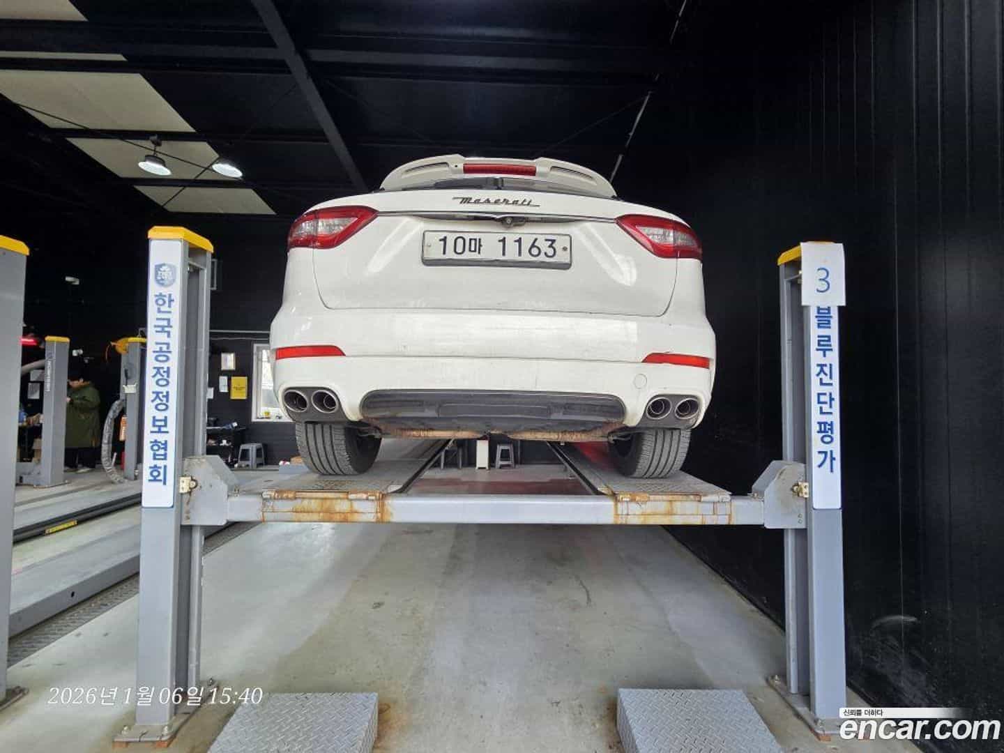 Levante Maserati 2018.10-OUTER-002