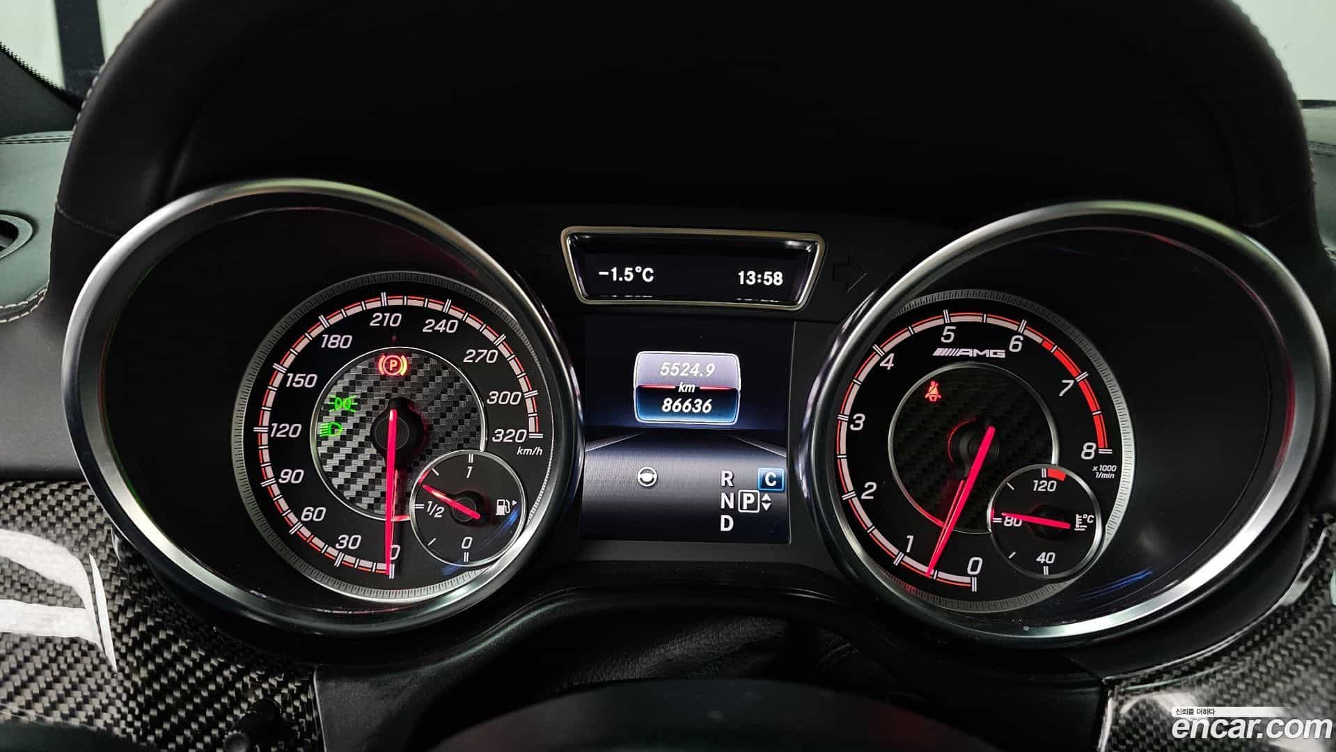 GLE-Class Mercedes-Benz 2018.11-INNER-008