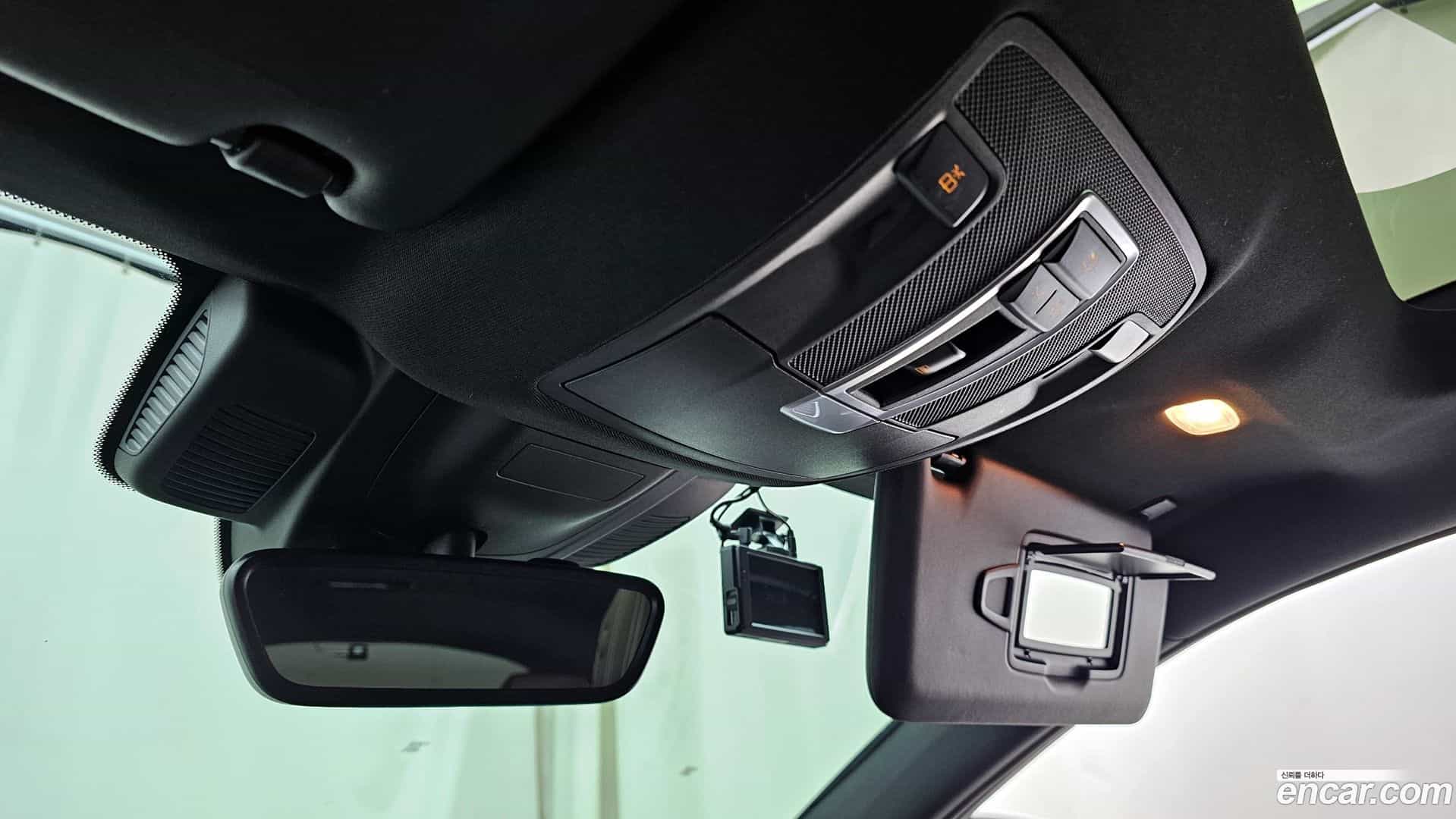 GLE-Class Mercedes-Benz 2018.11-OPTION-021