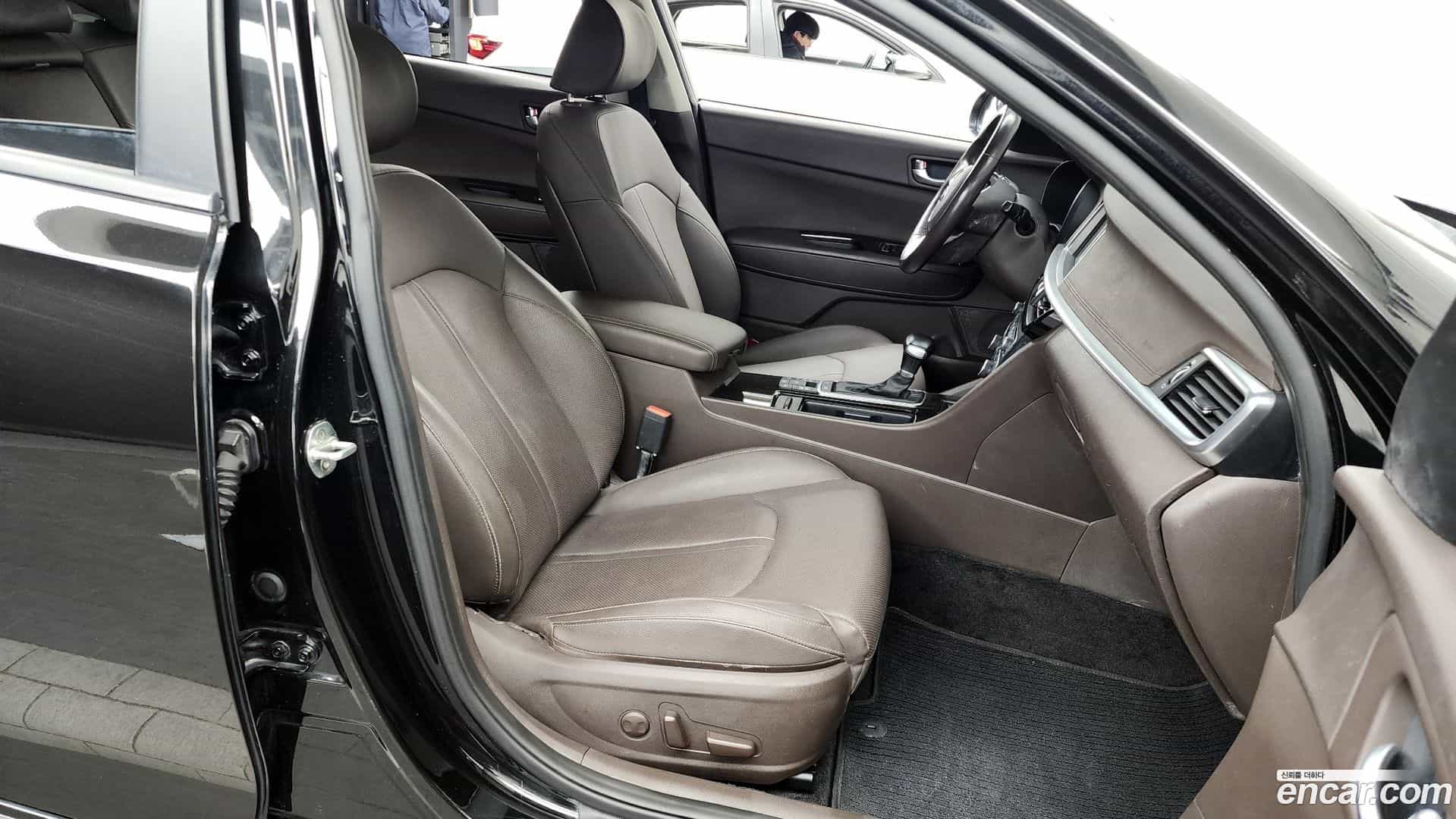 K5 Kia 2019.0-OPTION-015