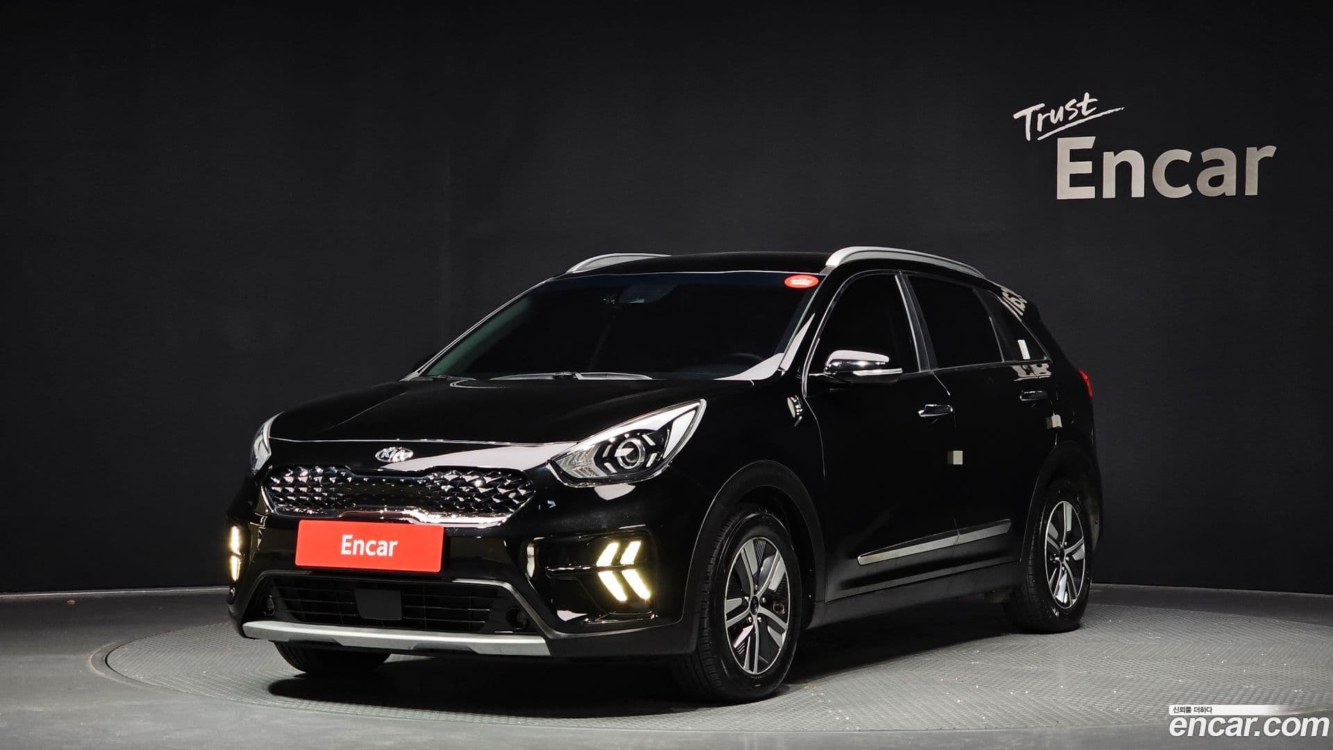 Main__Slider__Photo:Niro Kia 2020.11-0