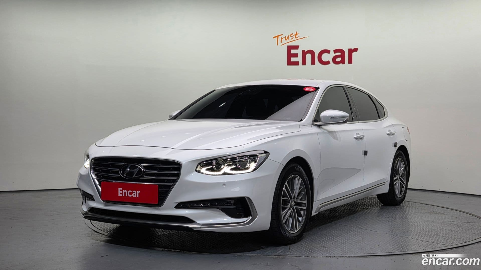 Main__Slider__Photo:Grandeur Hyundai 2019.9-0