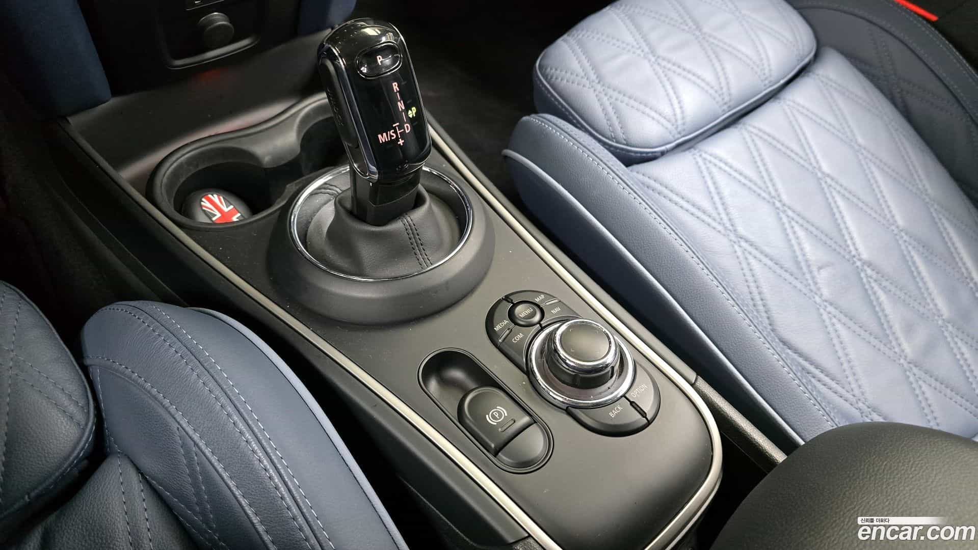 Countryman Mini 2023.5-INNER-009