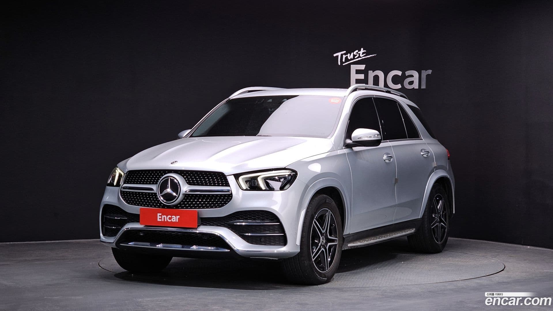 Main__Slider__Photo:GLE-Class Mercedes-Benz 2019.9-0