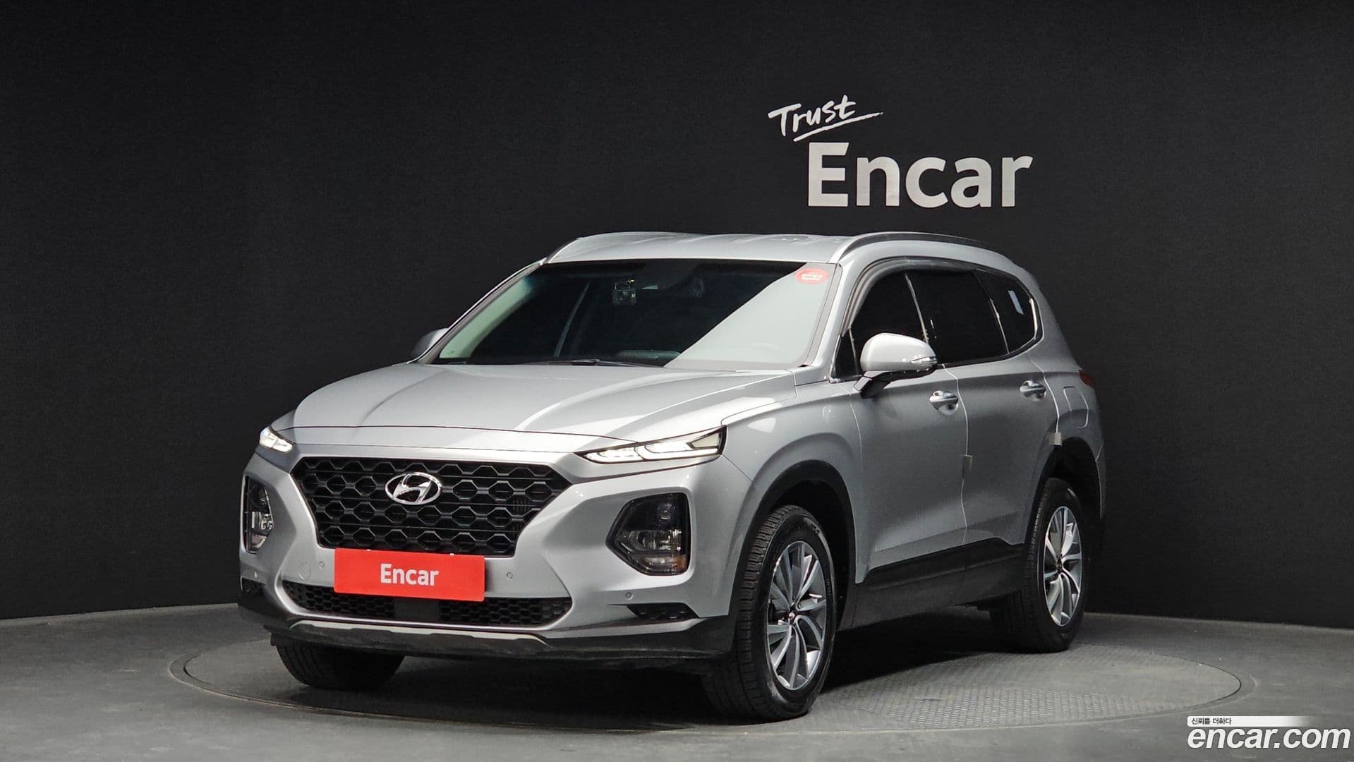 Main__Slider__Photo:Santafe Hyundai 2018.9-0