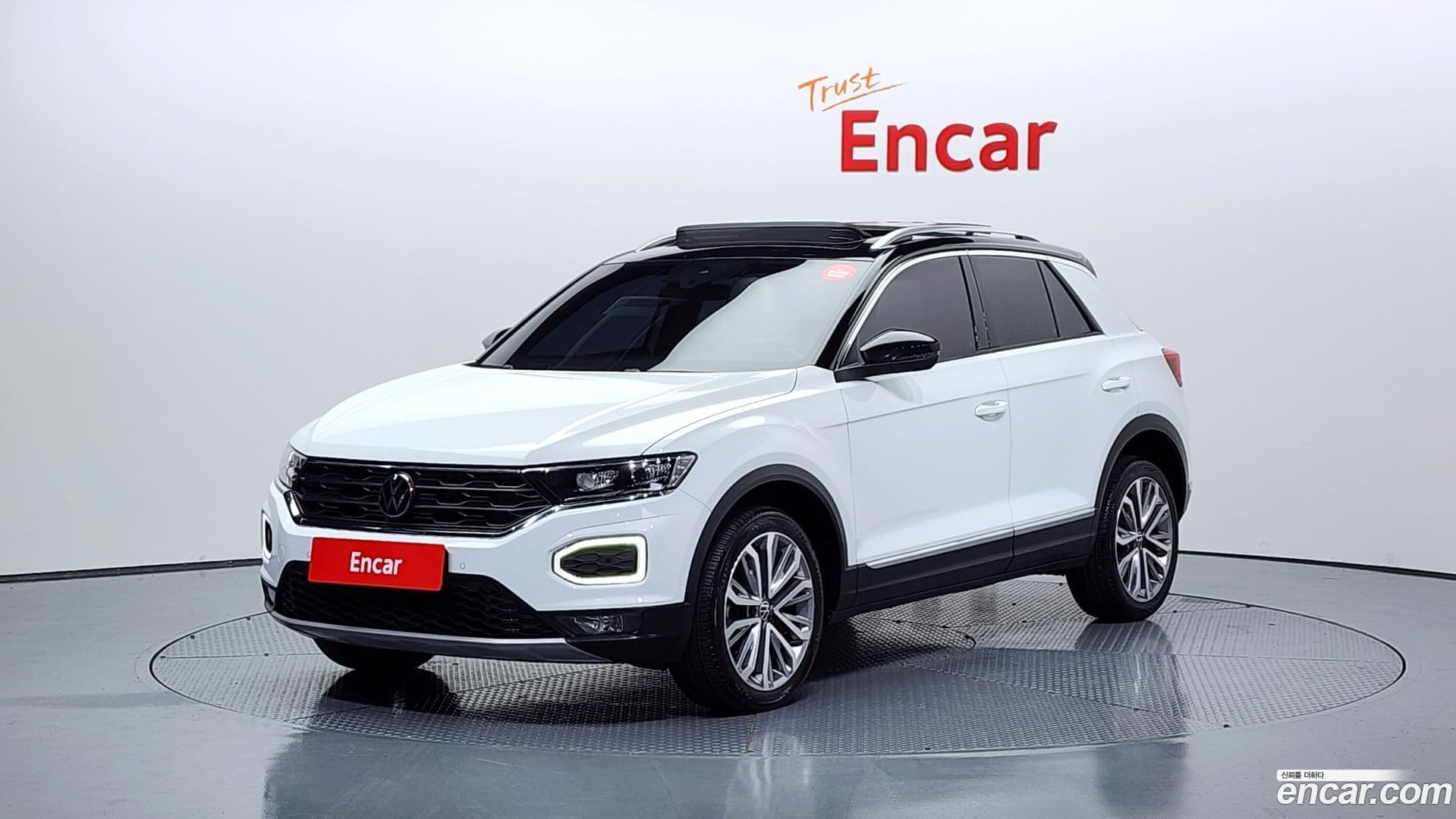 Main__Slider__Photo:T-Roc Volkswagen 2021.11-0