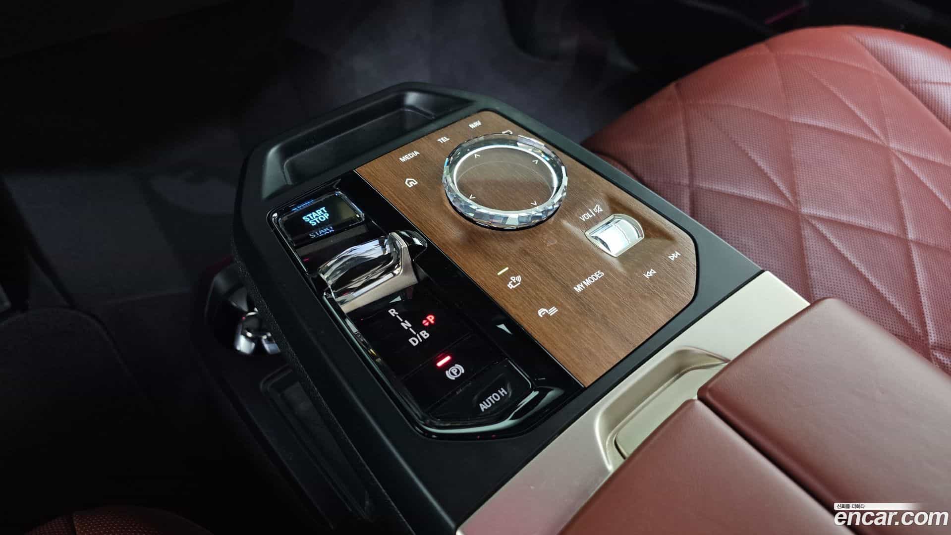 iX BMW 2021.11-INNER-009
