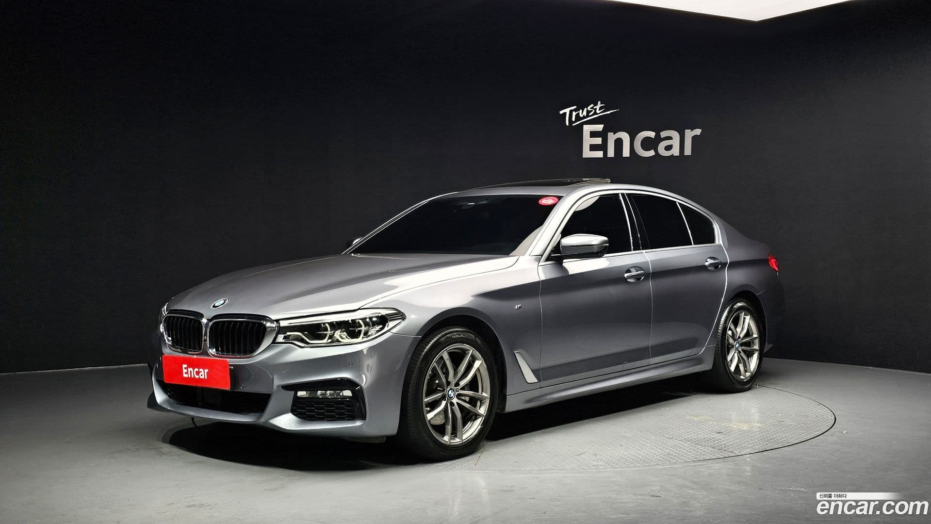 Main__Slider__Photo:5-Series BMW 2018.3-0