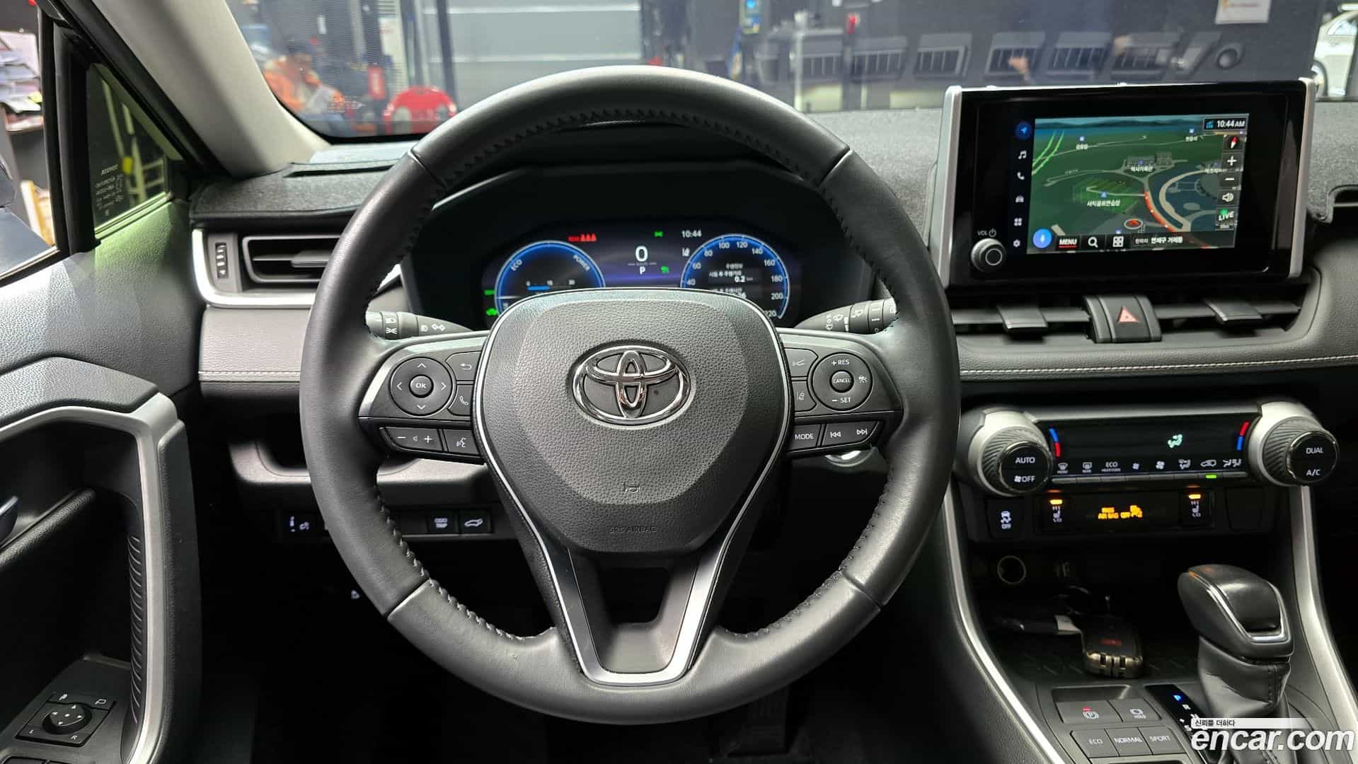 RAV4 Toyota 2023.4-OPTION-017