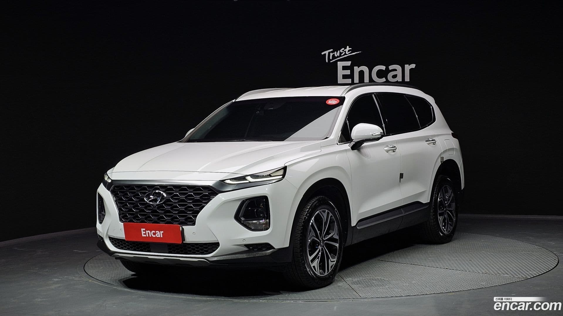 Main__Slider__Photo:Santafe Hyundai 2019.6-0