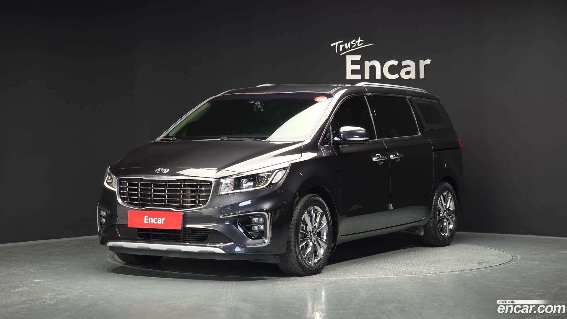 Main__Slider__Photo:Canival Kia 2020.1-0