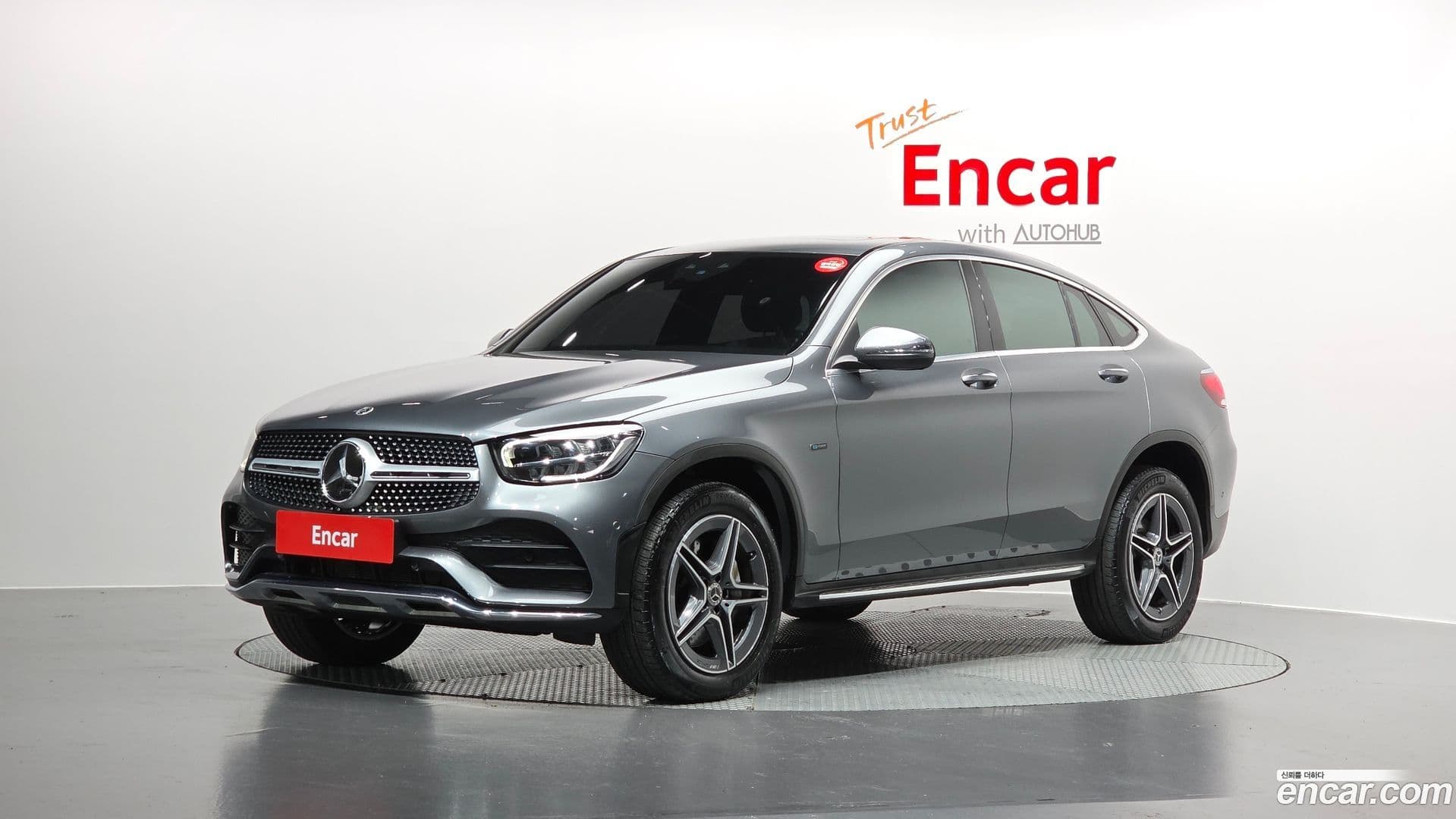 Main__Slider__Photo:GLC-Class Mercedes-Benz 2020.11-0