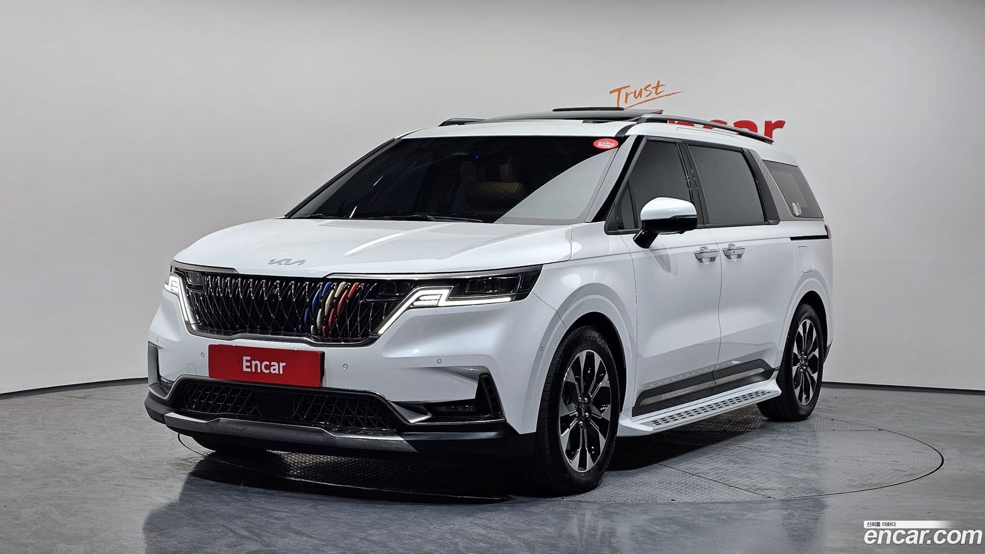 Main__Slider__Photo:Canival Kia 2023.5-0