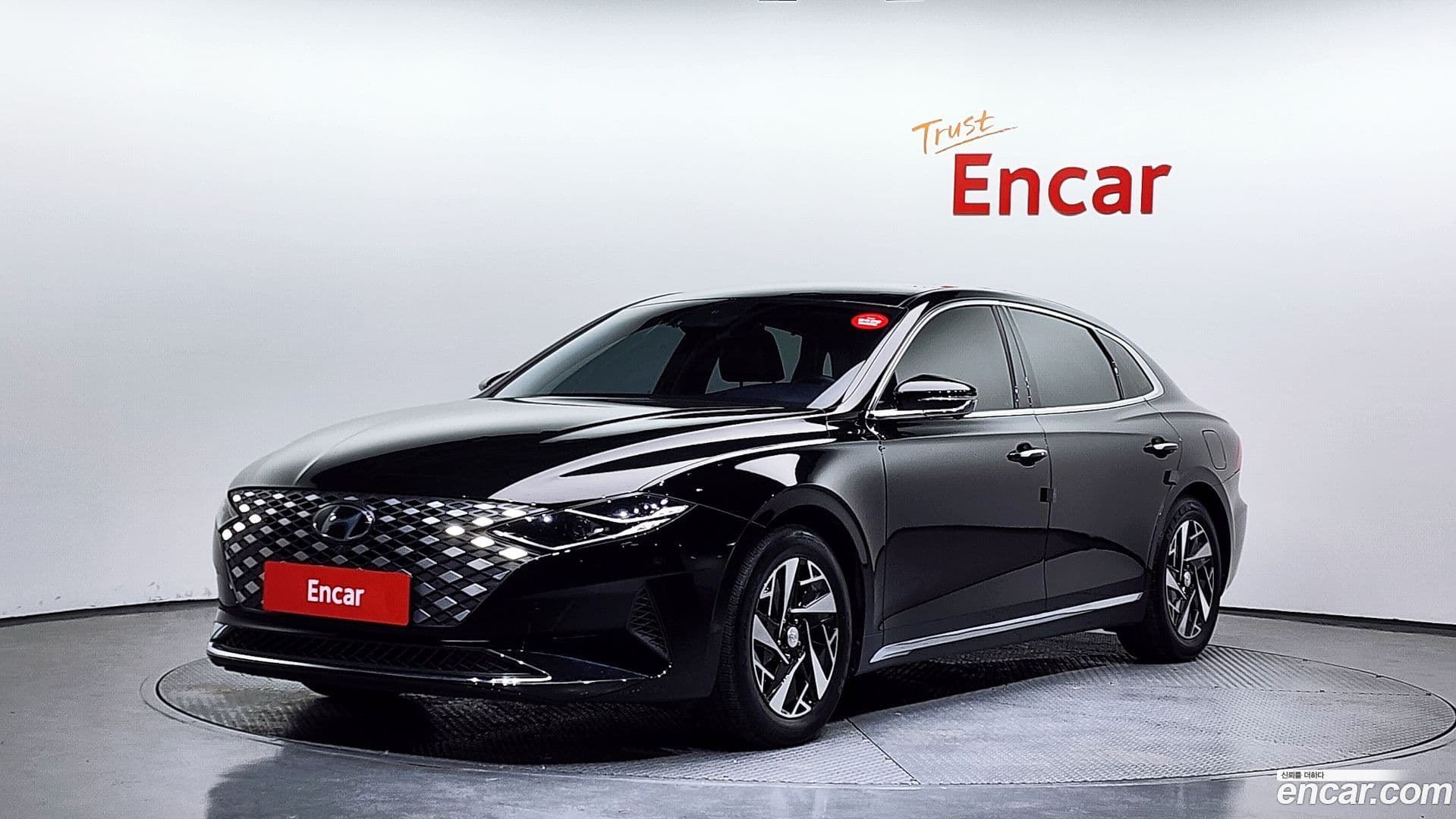 Main__Slider__Photo:Grandeur Hyundai 2020.4-0