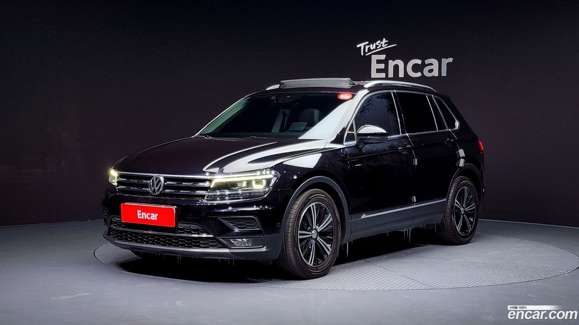 Main__Slider__Photo:Tiguan Volkswagen 2018.5-0
