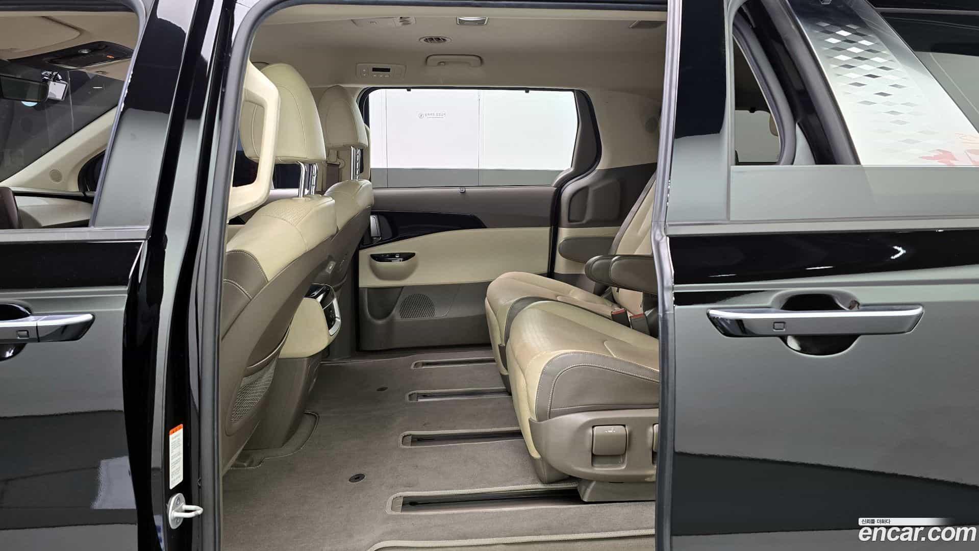 Canival Kia 2020.8-OPTION-016