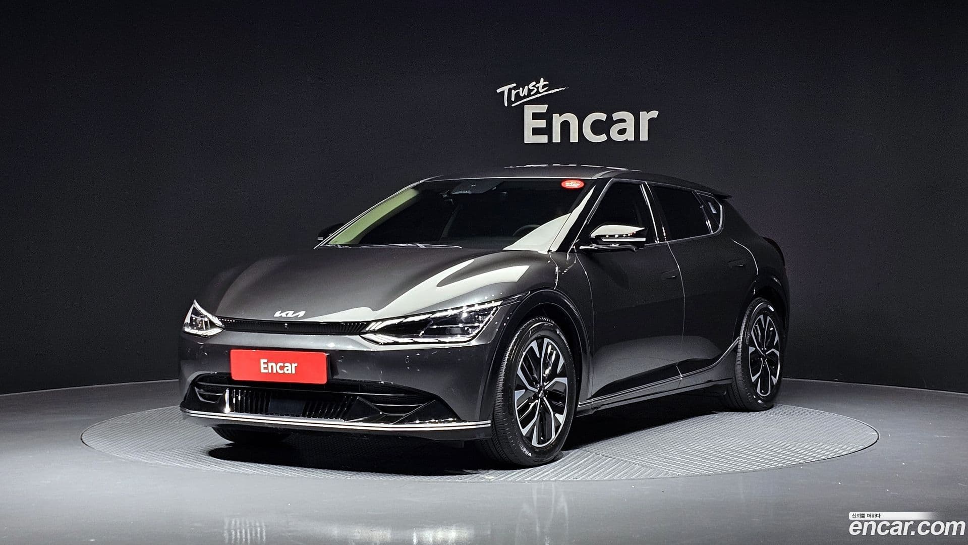 Main__Slider__Photo:EV6 Kia 2021.8-0