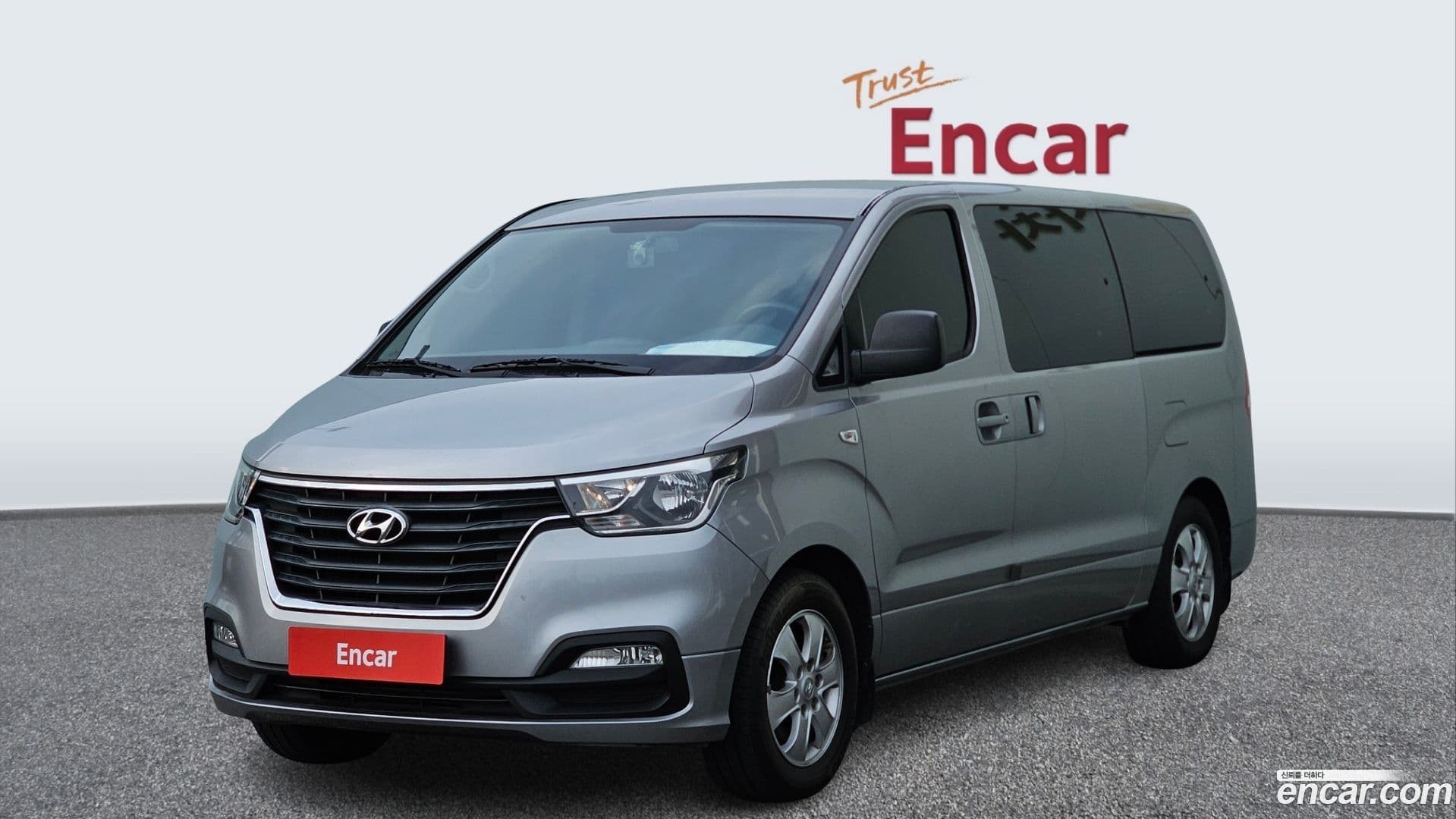 Main__Slider__Photo:Starex Hyundai 2018.3-0