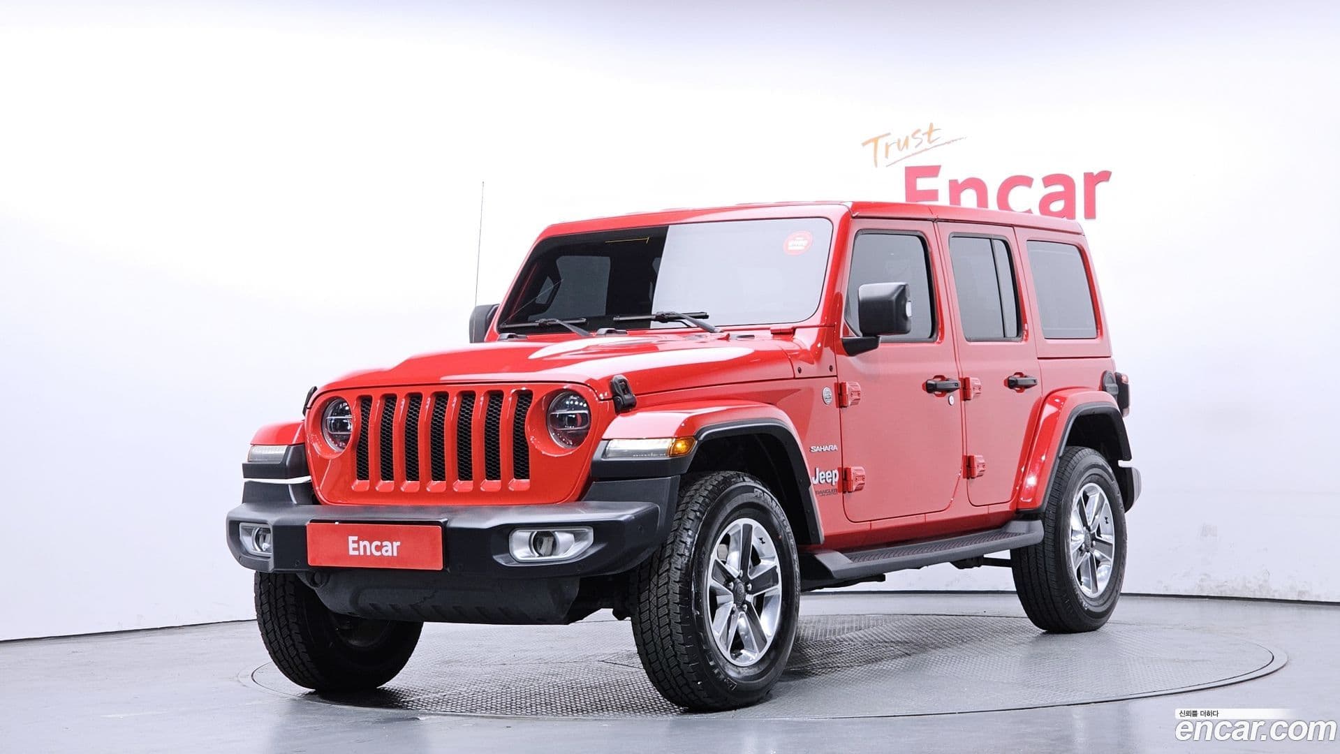 Main__Slider__Photo:Wrangler Jeep 2018.8-0
