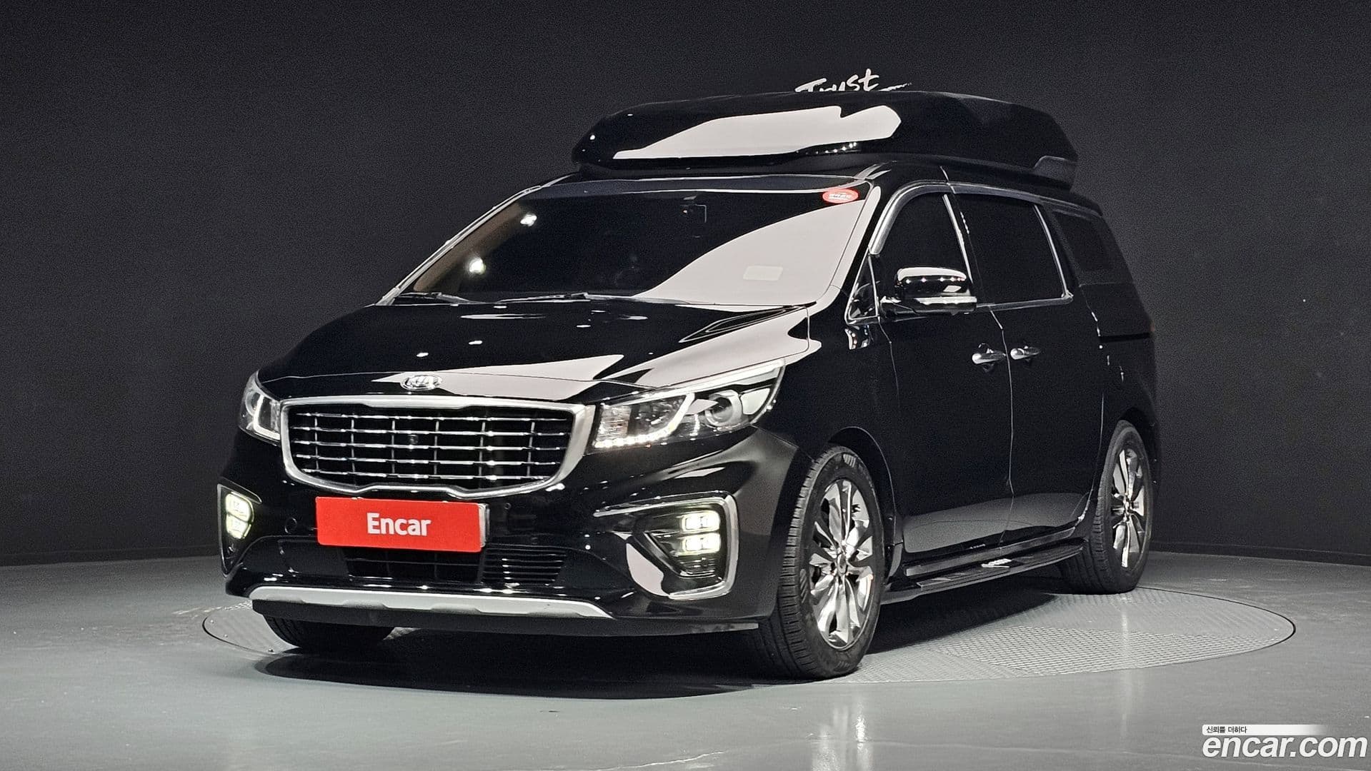 Main__Slider__Photo:Canival Kia 2015.8-0