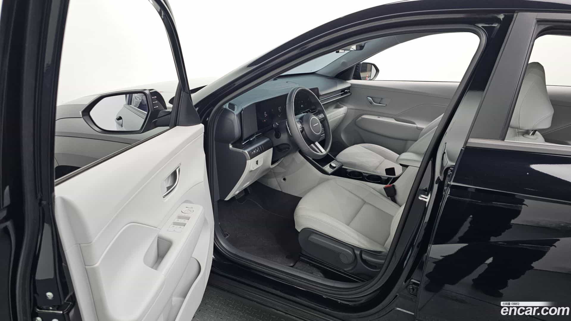 Kona Hyundai 2023.2-INNER-010