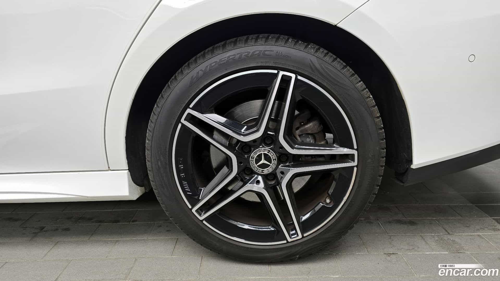 CLA-Class Mercedes-Benz 2020.10-OUTER-005