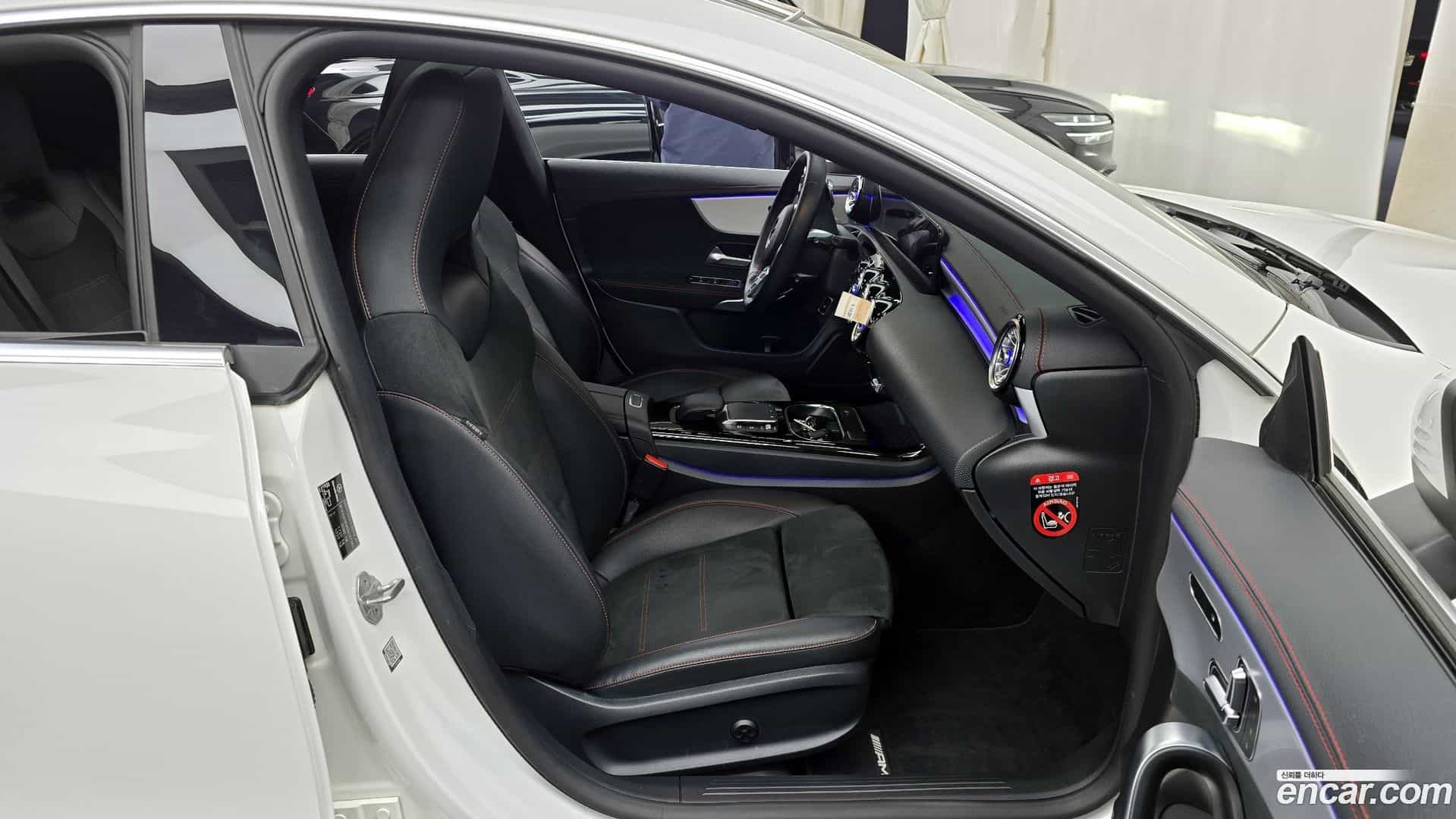 CLA-Class Mercedes-Benz 2020.10-OPTION-015