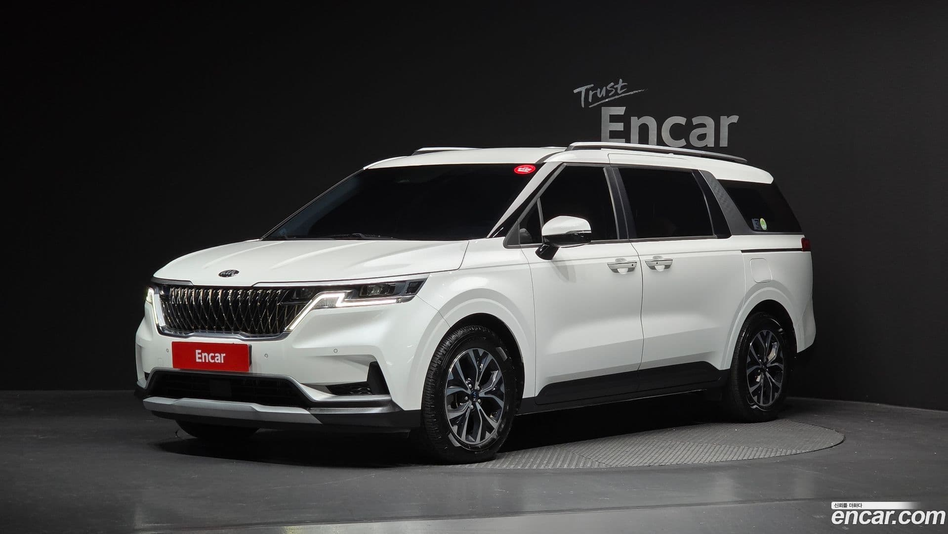 Main__Slider__Photo:Canival Kia 2021.6-0