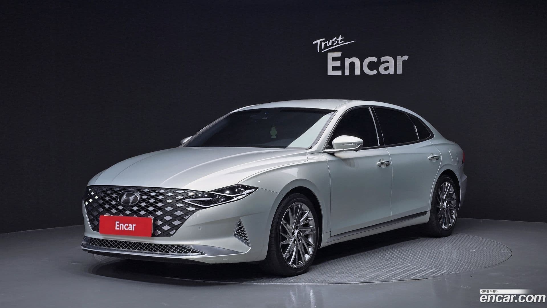 Main__Slider__Photo:Grandeur Hyundai 2020.7-0