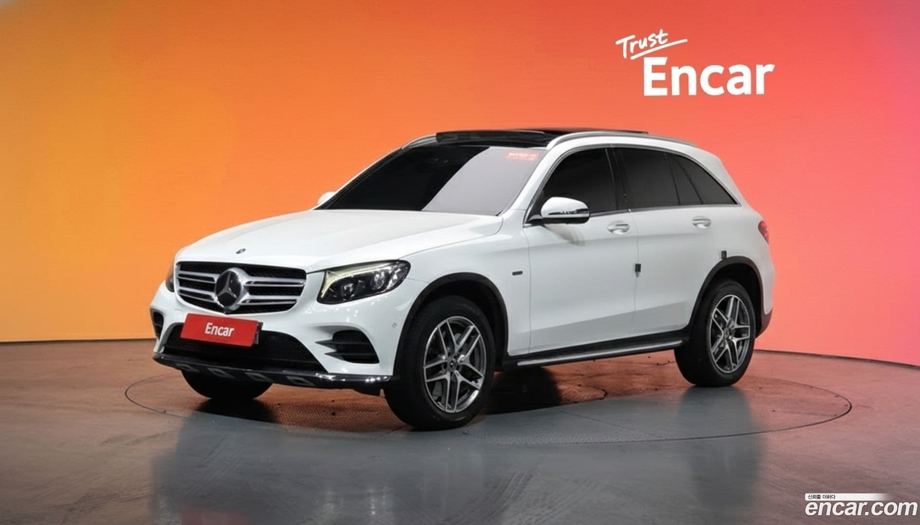 Main__Slider__Photo:GLC-Class Mercedes-Benz 2019.0-0