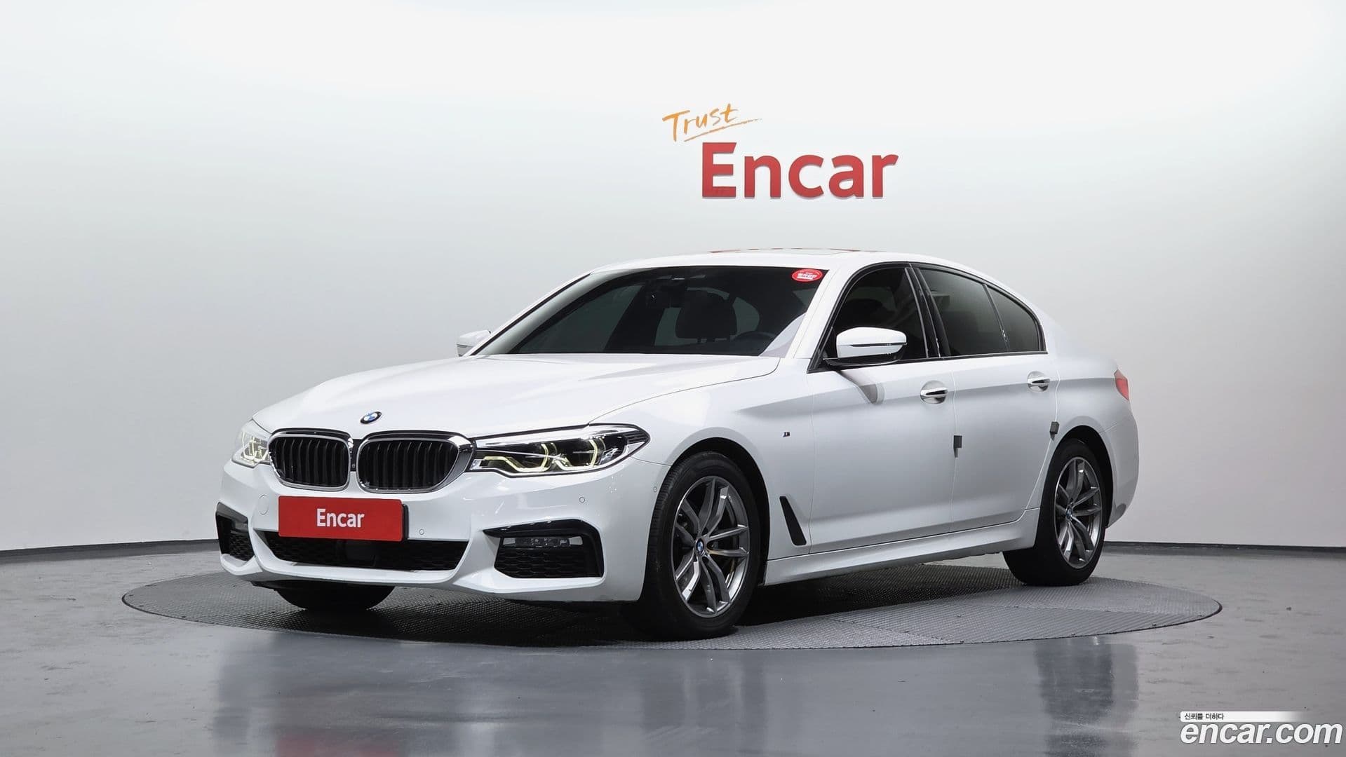 Main__Slider__Photo:5-Series BMW 2017.5-0