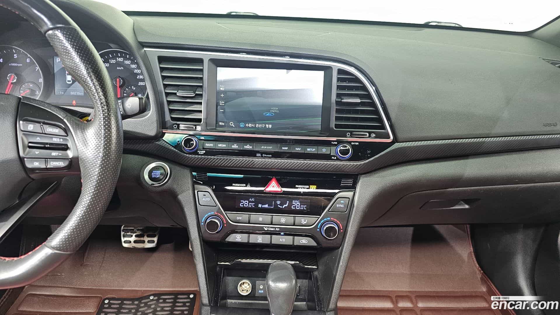 AVANTE Hyundai 2017.8-OPTION-018