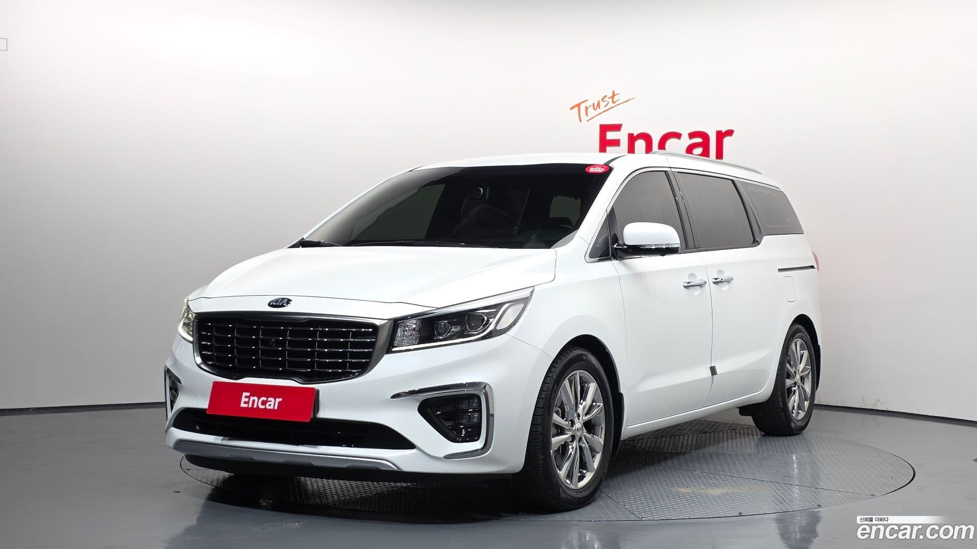 Main__Slider__Photo:Canival Kia 2019.2-0