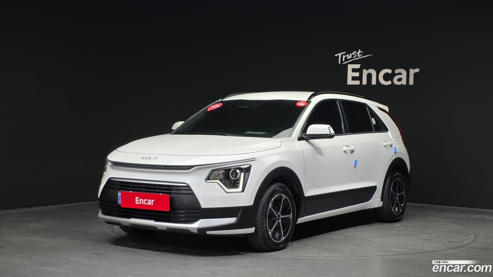 Main__Slider__Photo:Niro Kia 2022.4-0