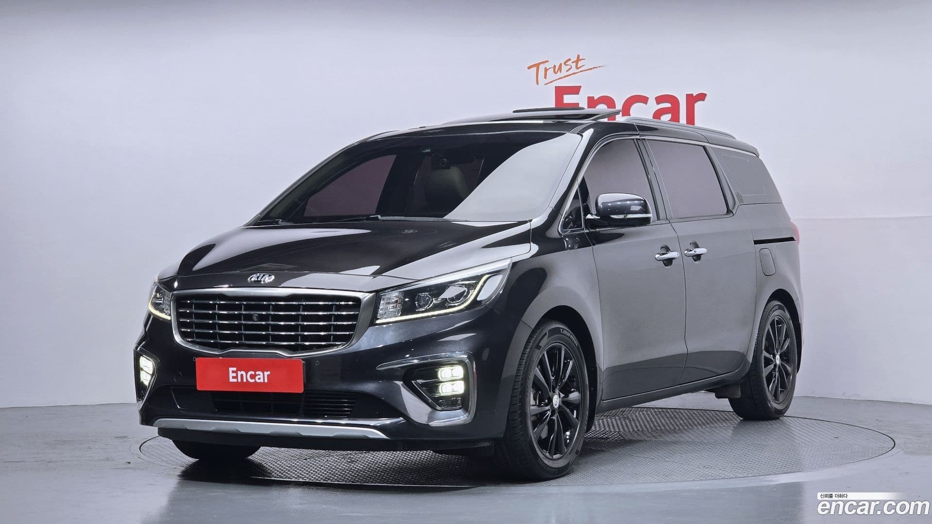 Main__Slider__Photo:Canival Kia 2018.7-0
